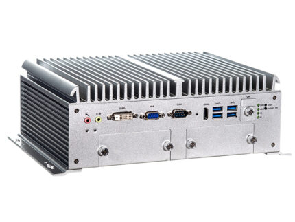 Многослотовый встраиваемый компьютер UST500-517-FL-8RJ8M12-4SATA-TDC